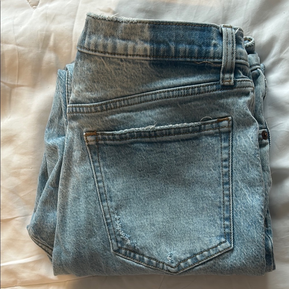 Abercrombie 90s straight high rise Light Wash Denim Jeans
